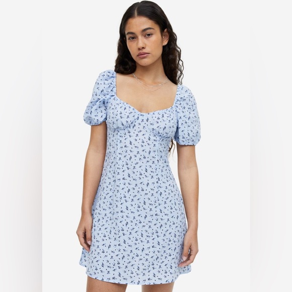 Puff-sleeved Crêped Dress - Picture 1 of 4